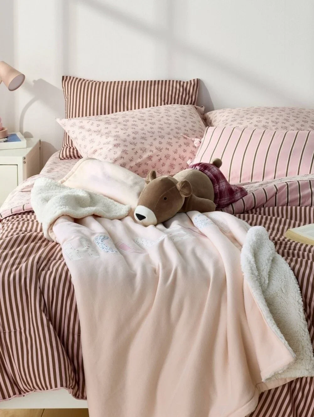 Hollister Full/Queen Reversible Percale Comforter Set Pink/Brown Stripe